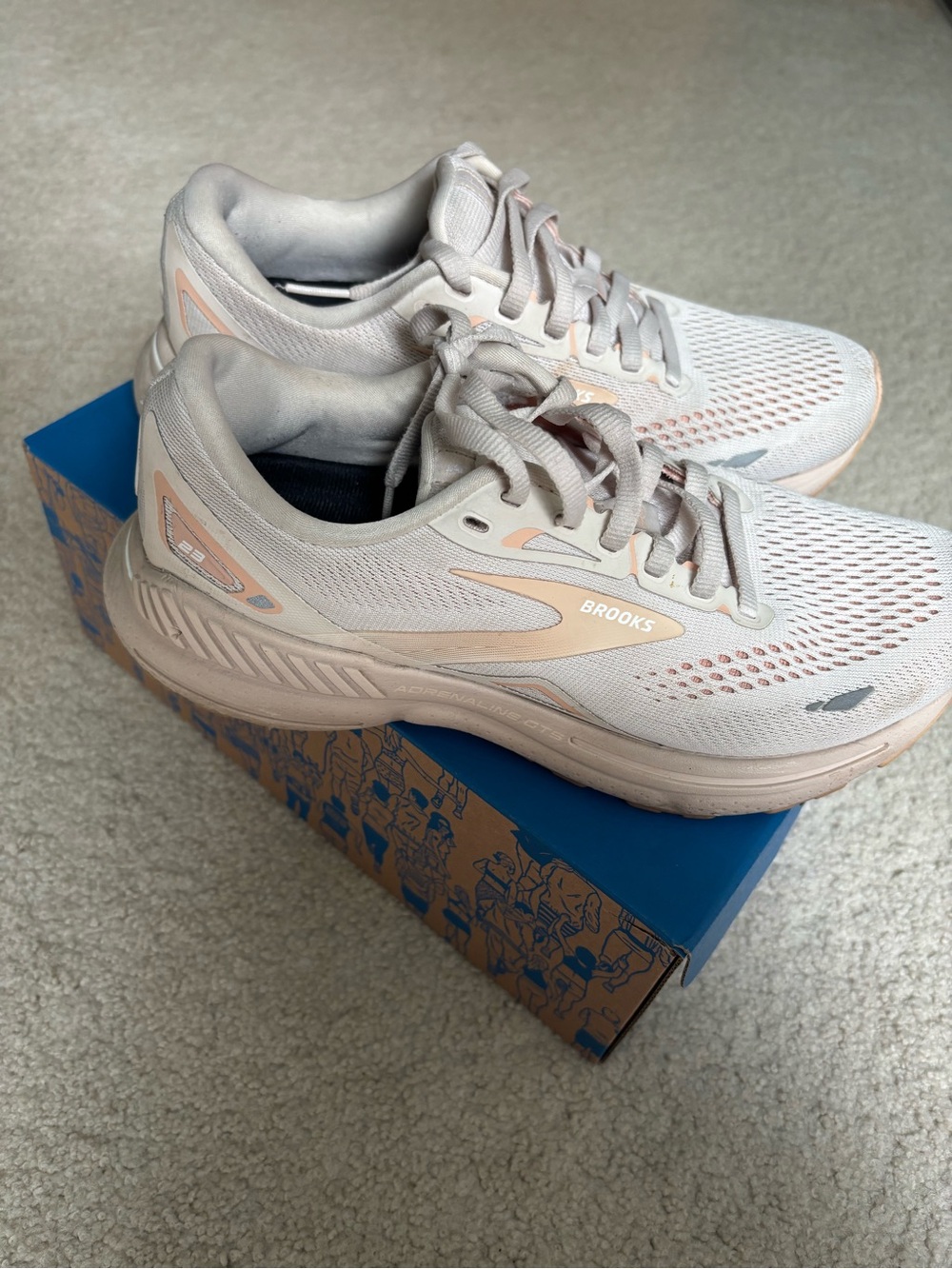 Brooks Women's Athletic Shoes Adrenaline GTS23 Crystal Grey/Villa White